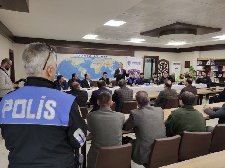 Polis Vatandaşlar ‘Huzur Toplantısında Buluştu