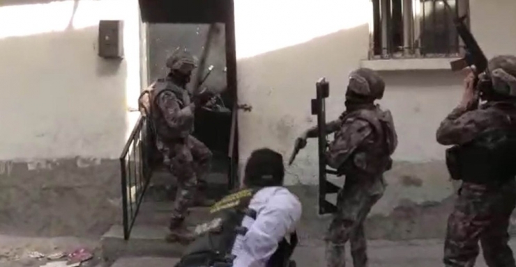 Gaziantep’te Helikopter Destekli Dev Uyuşturucu Operasyonları