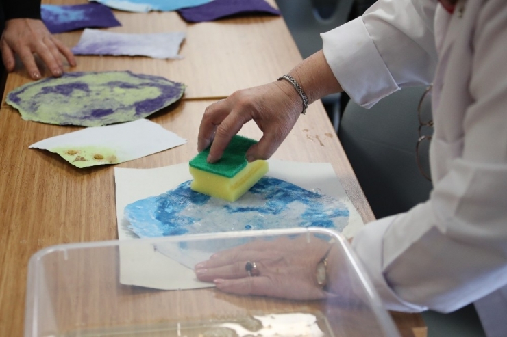 Hkü’de Atık Kağıtlar Yeniden Geri Dönüştürülüyor