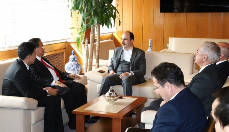 Kamboçyalı Bakandan Başkan Altay’a Ziyaret