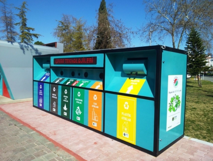 Kepez’den Güneş Enerjili ‘Mobil Atık Getirme Merkezi’