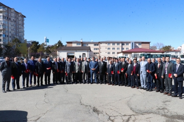 Kızılay’dan 40 Okul Müdürüne Teşekkür Plaketi