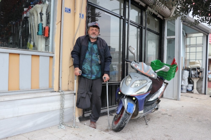 Hırsızların Çaldığı Ekmek Teknesi Kavuşan Engelli Gözyaşlarını Sildi