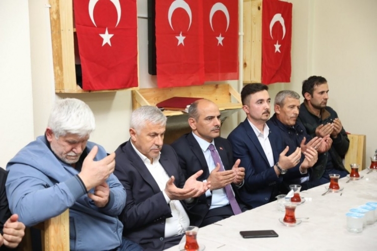 Körfez’de Şehitler İçin Dua Edildi