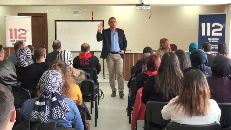 Kütahya’da 112 Acil Çağrı Merkezi Personeline Diksiyon Eğitimi