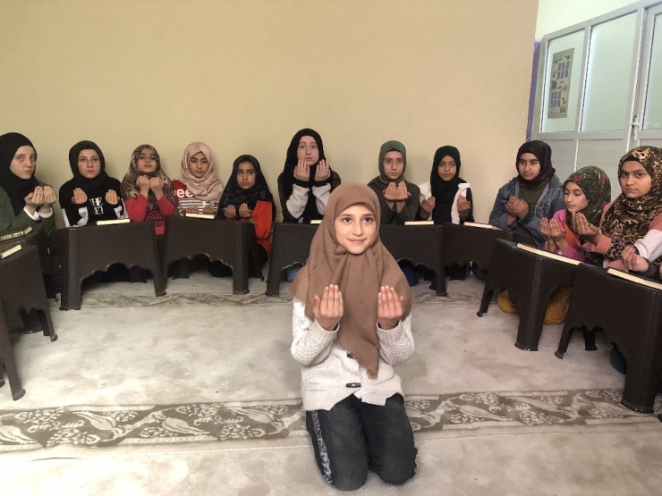 Mardin’de Öğrenciler İdlib Şehitleri İçin Hatim İndirdi