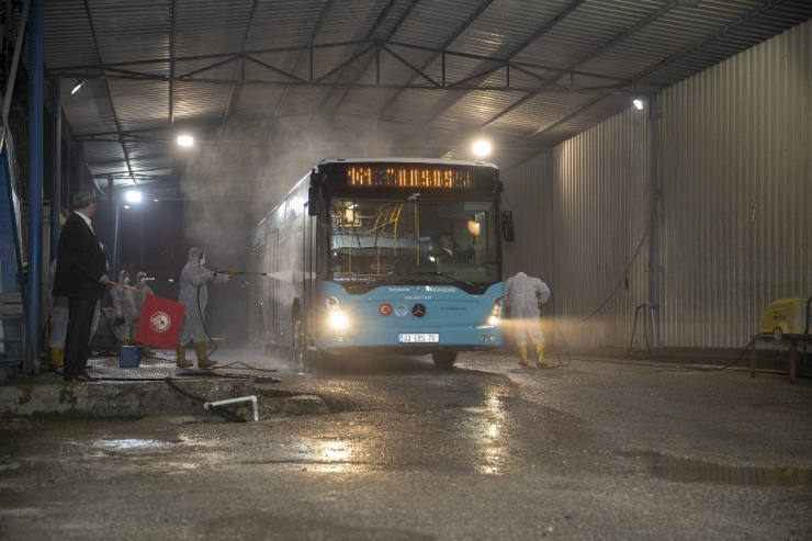 Mersin’de Otobüsler Dezenfekte Ediliyor