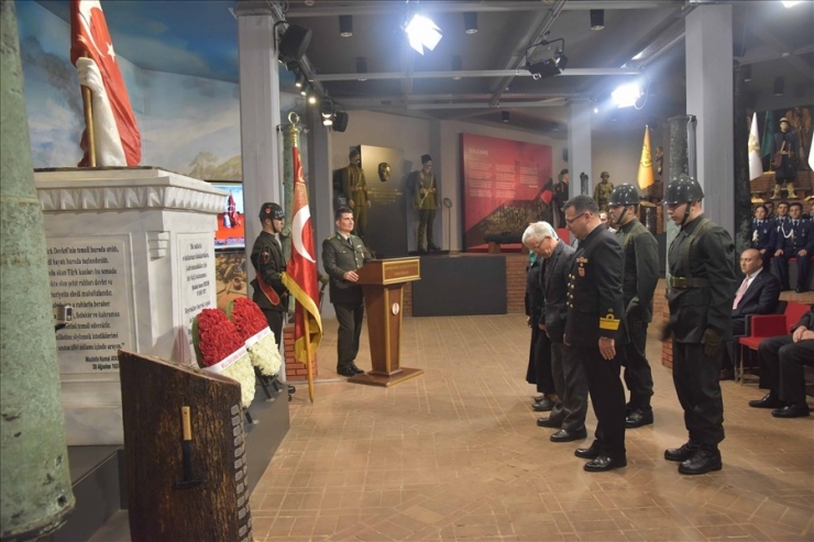 Türkiye Şehitlerini Anıyor