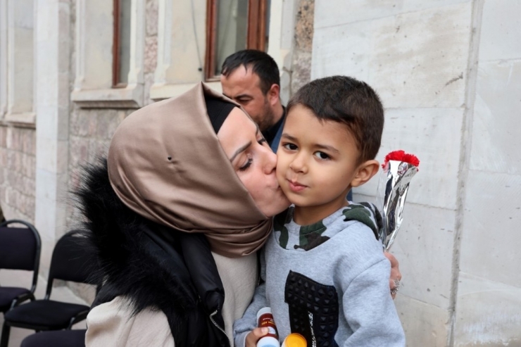 Özel İnsanlar Eğitim Merkezi’nde “Dünya Kadınlar Günü” Kutlaması