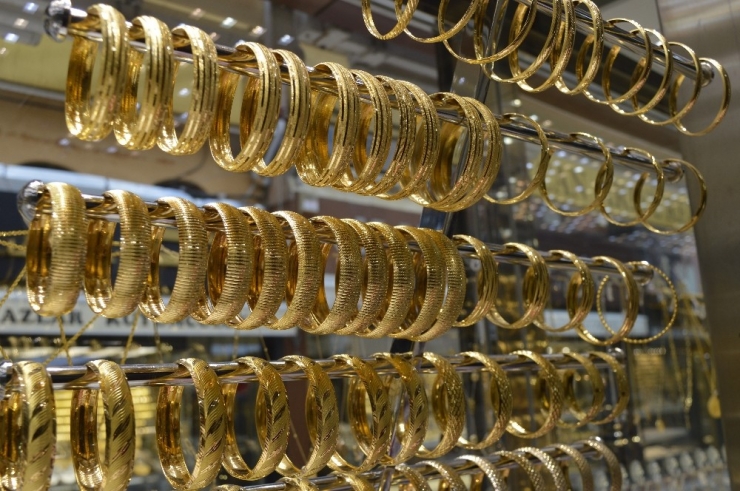 Paniğe Kapılmadan Beklerse Altın Sahipleri Kazanacak