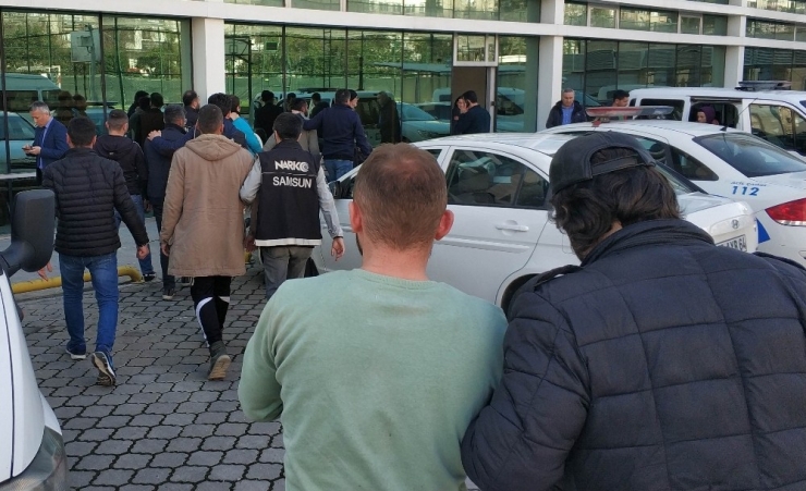 Samsun’da Uyuşturucu Suçundan Aranan 8 Kişi Gözaltına Alındı