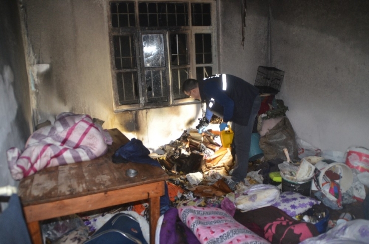 Yabancı Uyruklu Şahısların Evinde Yangın