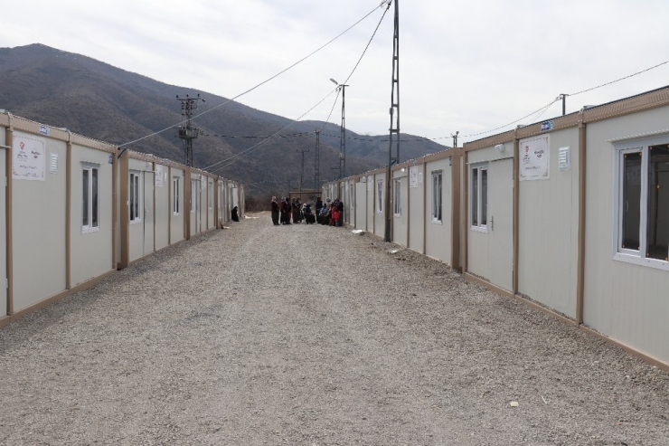 Malatya’da Depremin Yaraları Sarılıyor