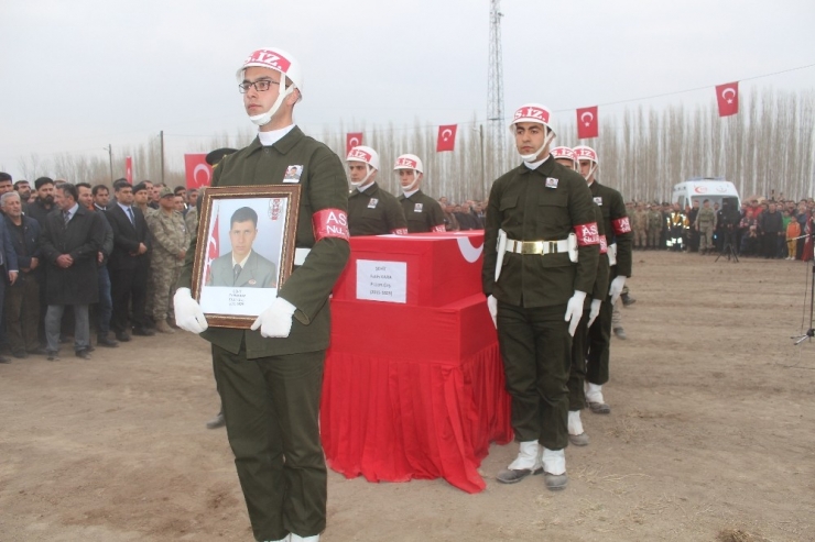 Şehit Uzman Çavuş Fatih Kara Iğdır’da Son Yolculuğuna Uğurlandı