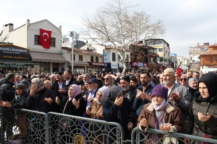 Eyüp Sultan Camii’nde İdlib Şehitleri İçin Hatim Duası Yapıldı