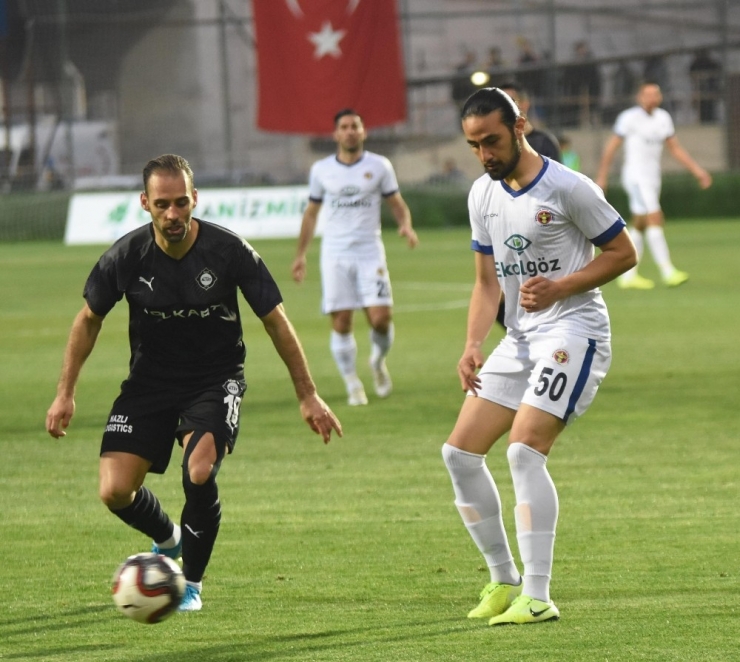 Tff 1. Lig: Menemenspor: 1 - Altay: 1