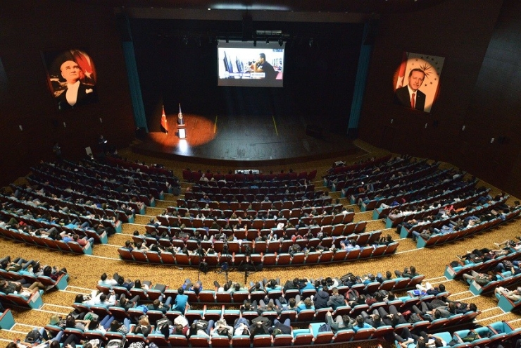 Uşak Polisinden Öğrencilere Bağımlılıkla Mücadele Anlatıldı