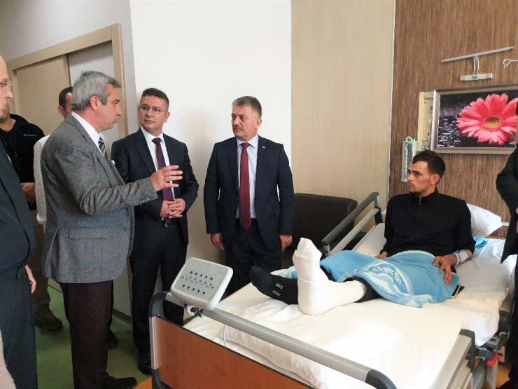 Vali Yazıcı, İdlib Gazisini Ziyaret Etti