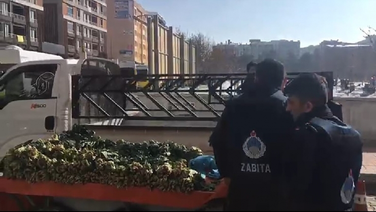 İpekyolu Belediyesinden Seyyar Ve Kaldırım İşgallerine Müdahale