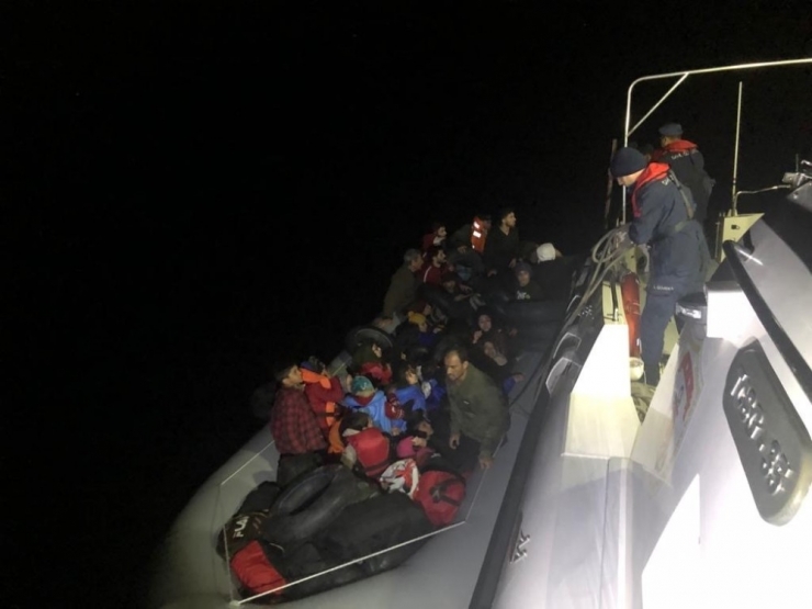 Kuşadası Körfezi’nde 44 Göçmen Kurtarıldı