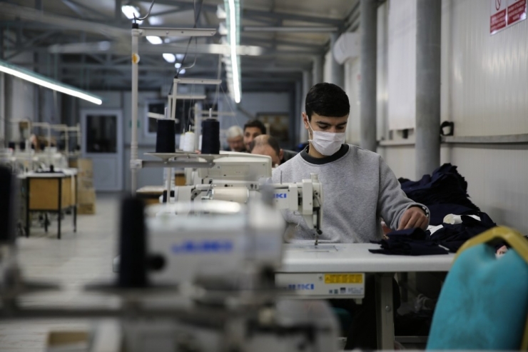 Adalet Bakanlığı Cezaevlerine Kreş, Anaokulu Ve Meslek Lisesi Kuracak