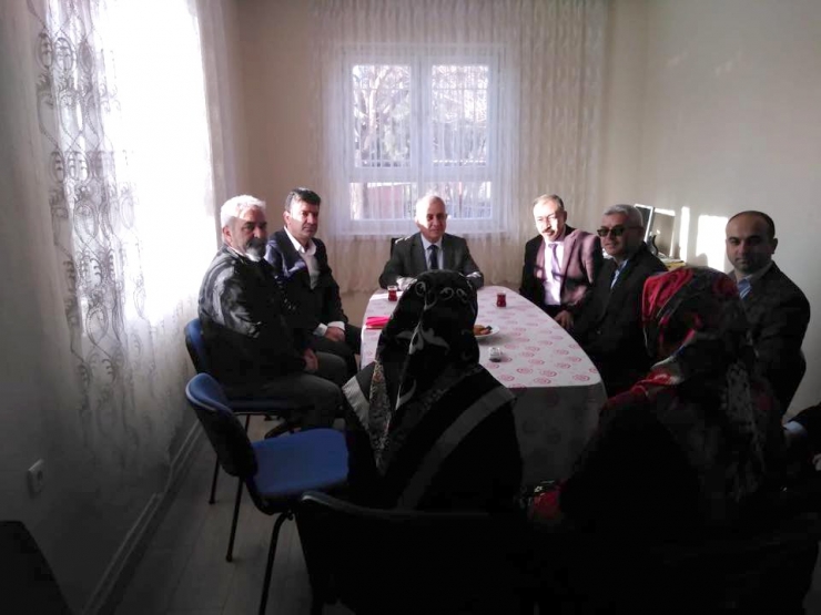 Mahalle Muhtarından Örnek Davranış