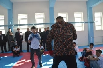 Kaymakam Sarı, Metruk Binayı Bireysel Sporlar Merkezine Çevirdi