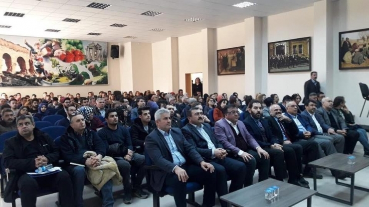 Ak Parti Siyaset Akademisi Aydın’da Başladı