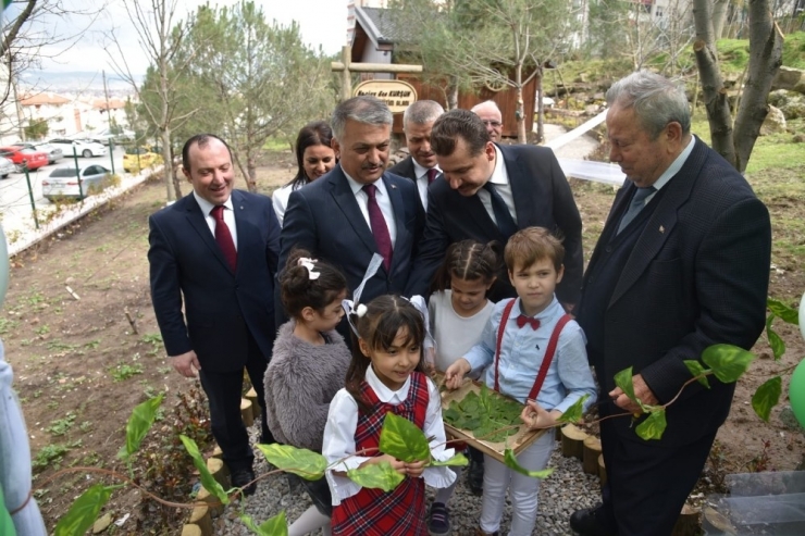 Anaokulu Öğrencileri Doğada Eğitim Görüyor