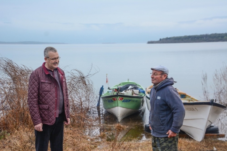 Eskikarağaç Leylek Köyü Bahara Hazır