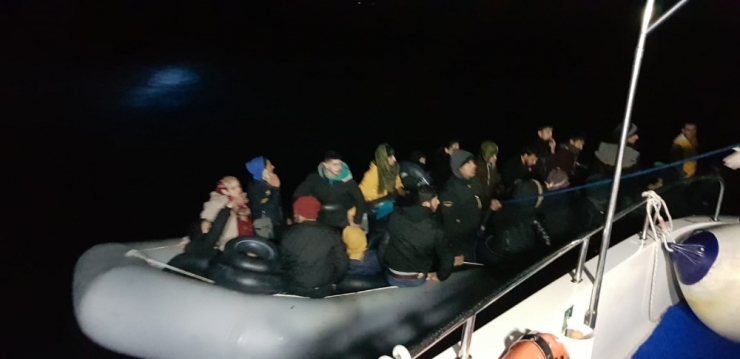 Aydın Sçıklarında 55 Düzensiz Göçmen Kurtarıldı