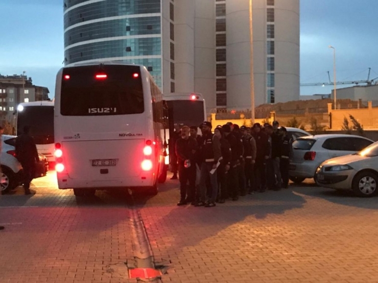 Batman Merkezli 8 İlde Sanal Bahis Operasyonu: 26 Şüpheli Tutuklandı