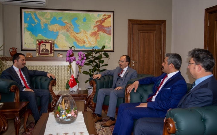 Rektör Beydemir, Vali Şentürk’ü Ziyaret Etti