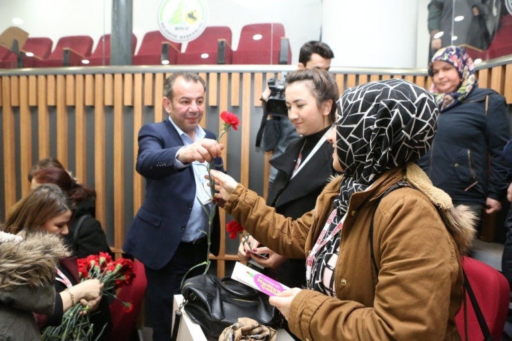 Bolu Belediyesi’nden Kadın Personellere ‘Kadınlar Günü’ Sürprizi