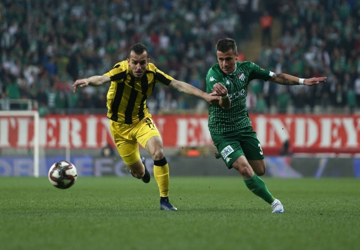 Tff 1. Lig: Bursaspor: 0 - İstanbulspor: 0 (İlk Yarı Sonucu)