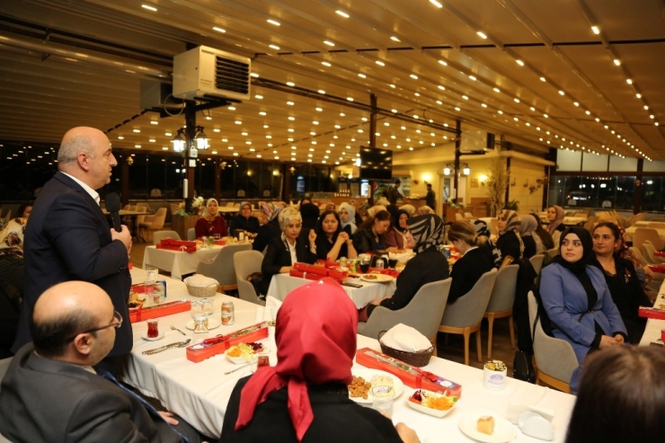 Başkan Bıyık Kadınlarla Bir Araya Geldi