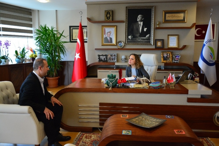 Rektör Çakar Tek Tek Dinledi