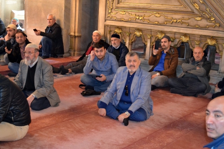 Gaziantepliler Şehitler İçin Mevlit Okutup Helva Ve Lokma Dağıttı