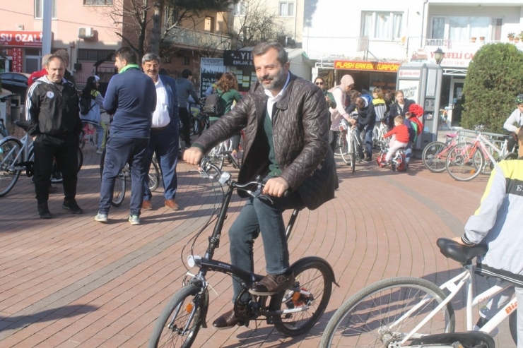 Gürsulu Bisikletçiler Sağlık İçin Pedal Çevirdi