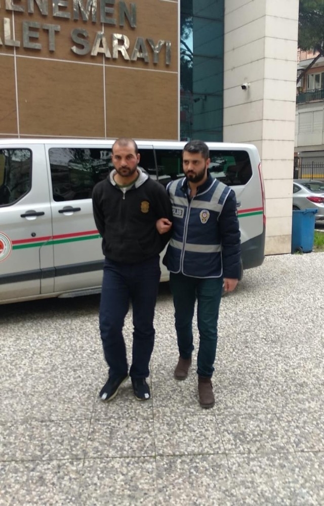 İzmir’deki Korkunç Cinayetin Zanlısı Yakalandı