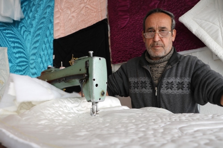 Yorgan Ustası Zamana Direniyor