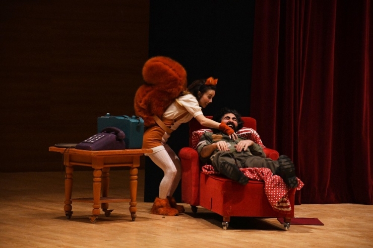 ‘Akıllı Sincap’ Çocukları Güldürdü