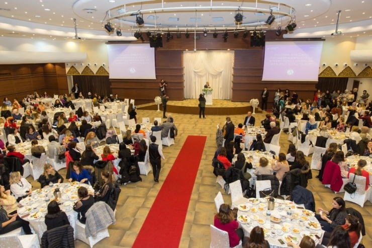 Başkan Çebi, Kadın Çalışanlarla Buluştu