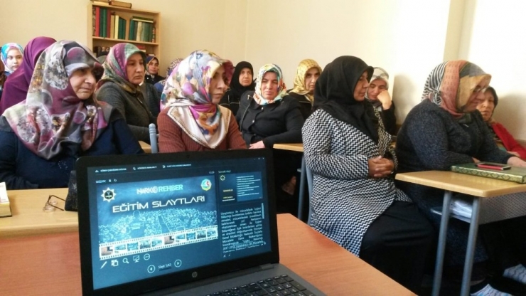 Uyuşturucu Bağımlılığına "Narkorehber" İle Bilinçlendirme