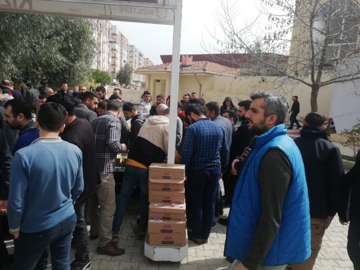 Kızıltepe’de İdlib Şehitleri İçin Türk Bayraklı Konvoy