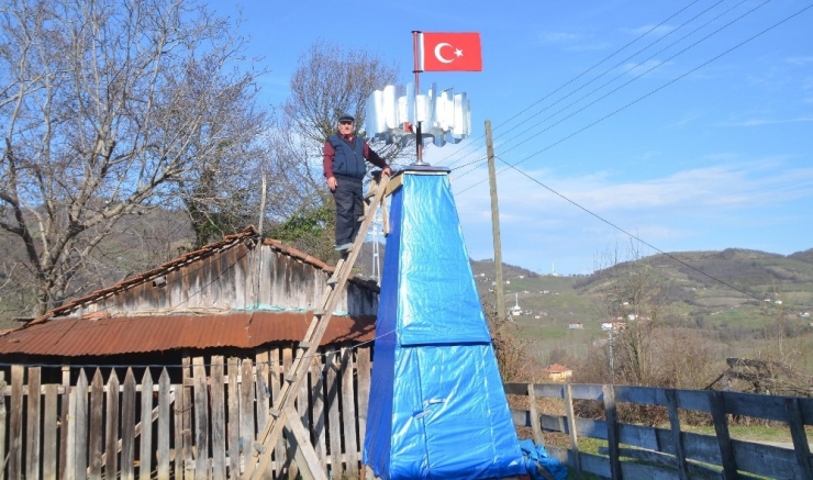İlkokul Mezunu Vatandaş, Bisiklet Tekeri Ve Galvanizden Elektrik Üretti