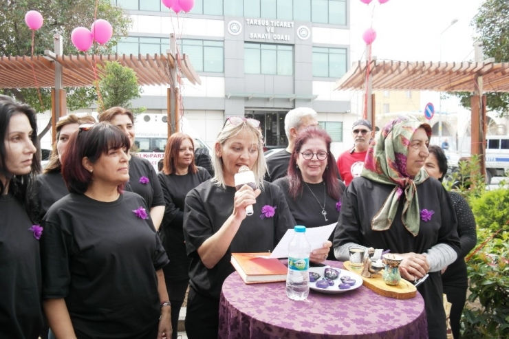 Tarsus Mor Begonvil Kenti Oluyor