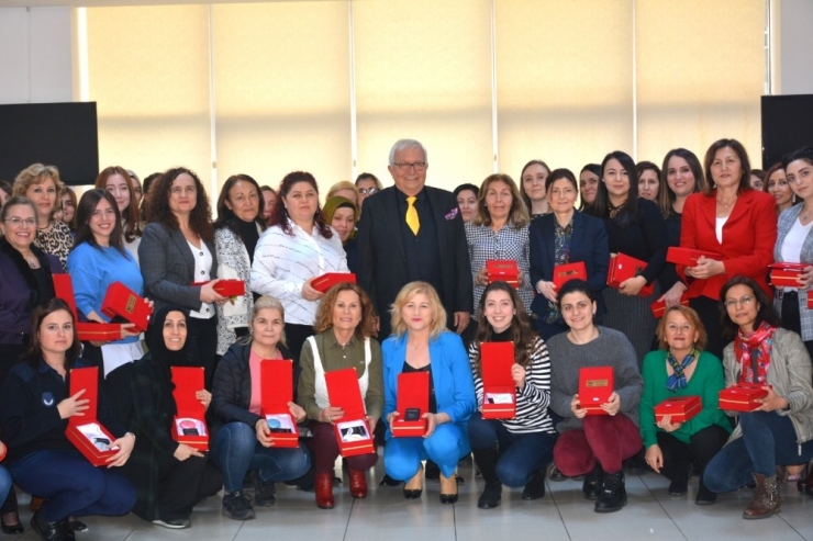 Posbıyık’tan, Kadın Personele 8 Mart Kutlaması