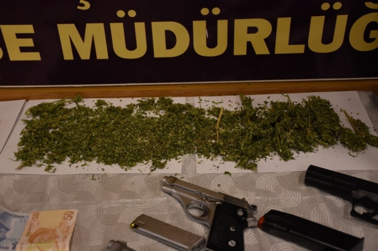 Narkotik Operasyonunda “Kuyumcu Torbacı” Kıskıvrak Yakalandı