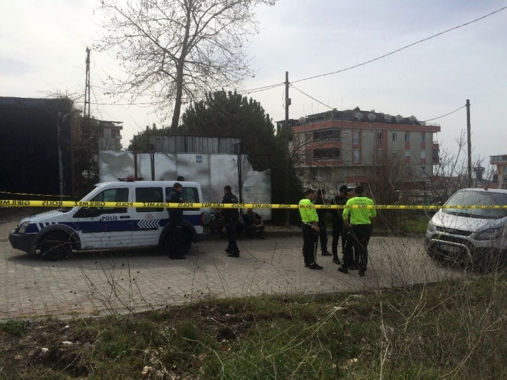 Büyükçekmece’de Kağıt Toplayıcılar Arasında Kavga: 1 Ağır Yaralı